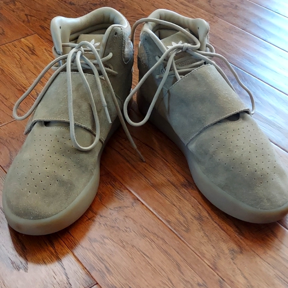 Adidas tubular shoes size 10 mens